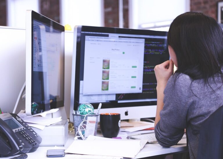 Building Efficiency: How AI Automates Tasks for Young Business Owners 1 Young Business Owners and AI